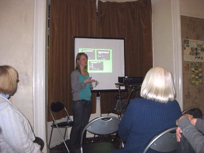 Rachael explains the flight paths and the different frequencies used by bats.